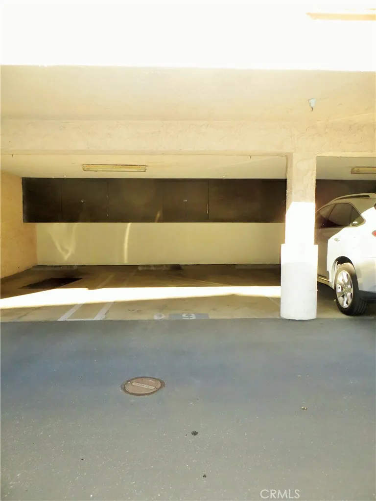 18900 Delaware 43, Huntington Beach, California 92648 home-pic-23