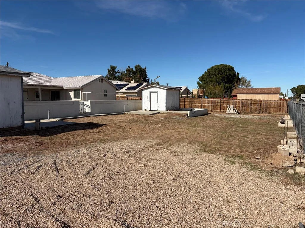 7413 Montrose, Hesperia, California 92345 home-pic-18