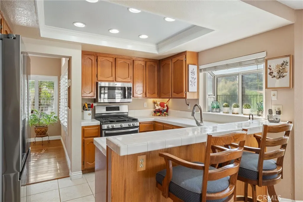 3480 Mountainside Circle, Corona, California 92882 home-pic-6