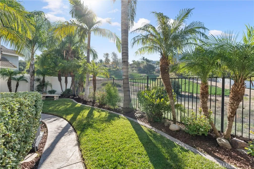 3480 Mountainside Circle, Corona, California 92882 home-pic-44