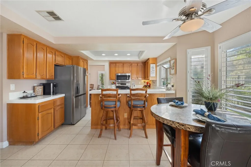 3480 Mountainside Circle, Corona, California 92882 home-pic-7
