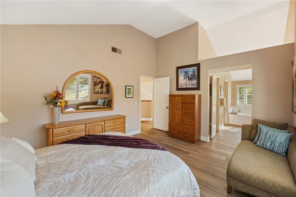 3480 Mountainside Circle, Corona, California 92882 home-pic-24