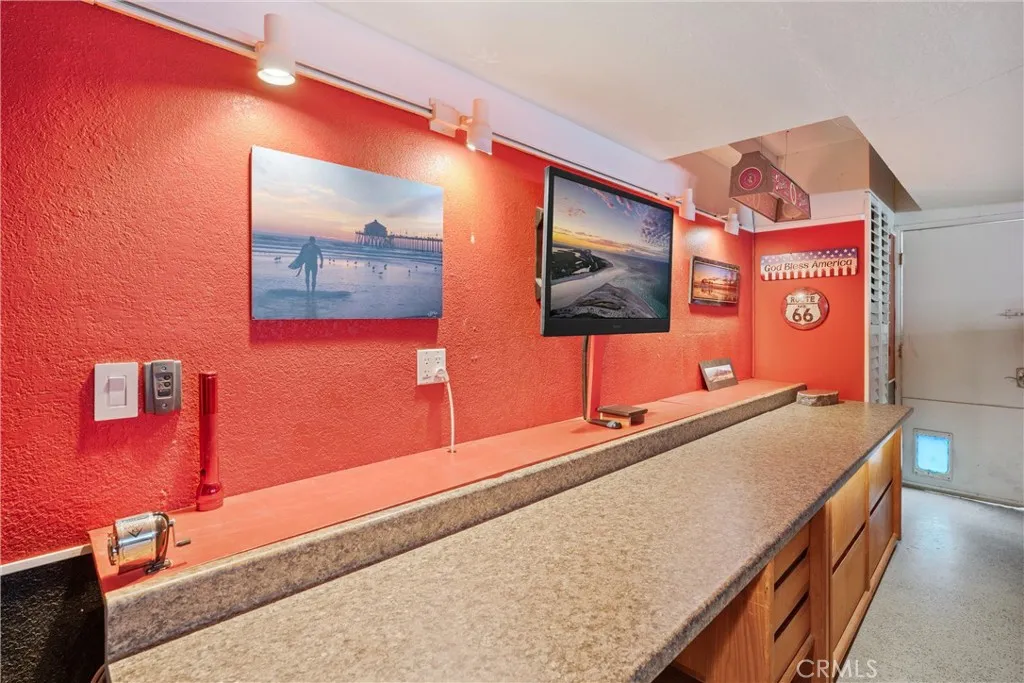 3480 Mountainside Circle, Corona, California 92882 home-pic-36