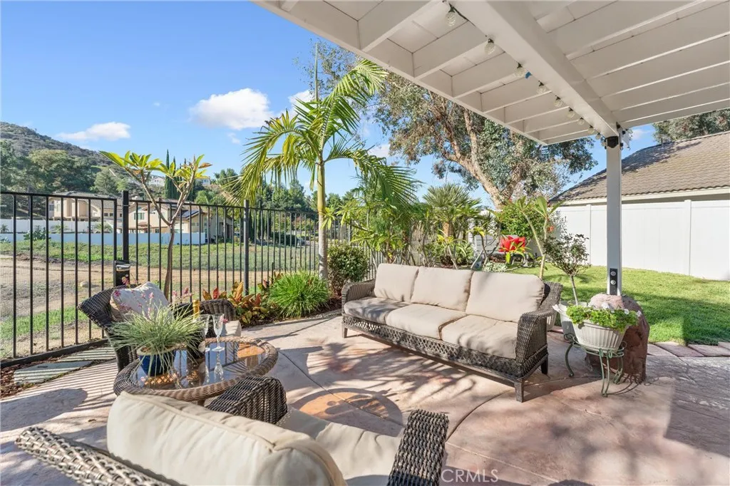 3480 Mountainside Circle, Corona, California 92882 home-pic-39