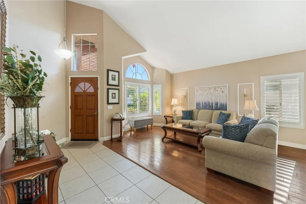 3480 Mountainside Circle, Corona, California 92882 home-pic-10