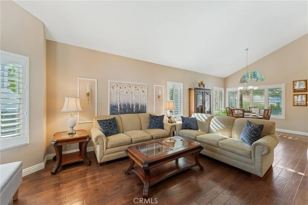 3480 Mountainside Circle, Corona, California 92882 home-pic-14