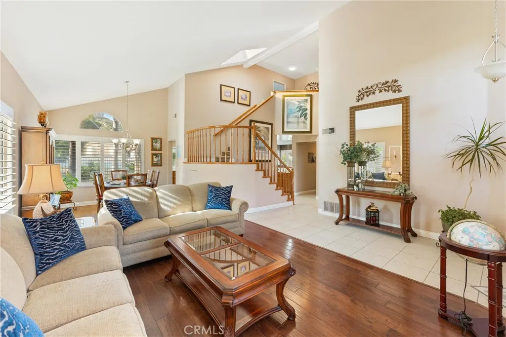 3480 Mountainside Circle, Corona, California 92882 home-pic-4