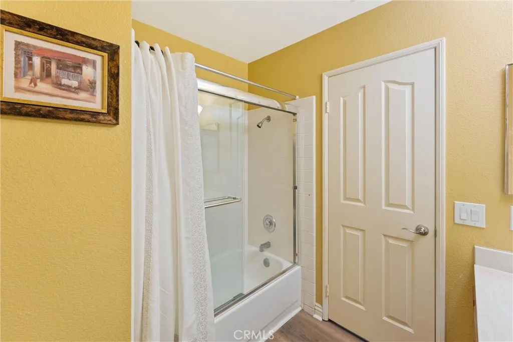 3480 Mountainside Circle, Corona, California 92882 home-pic-32
