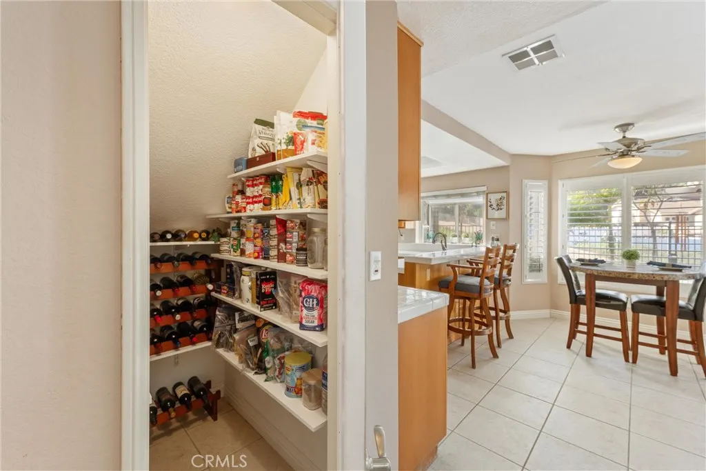 3480 Mountainside Circle, Corona, California 92882 home-pic-20
