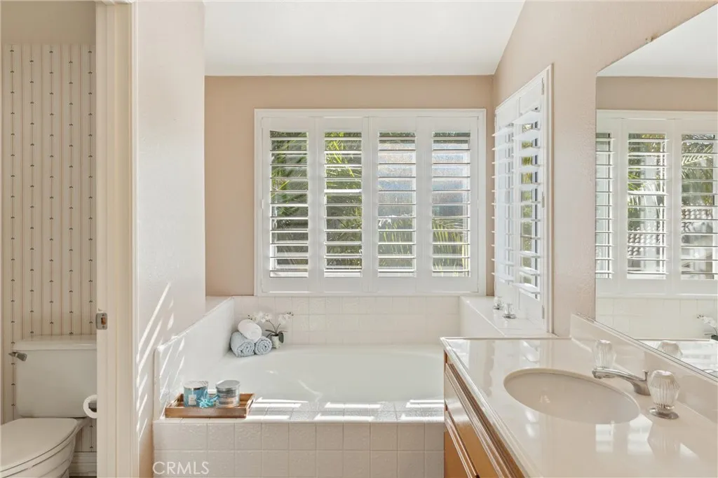 3480 Mountainside Circle, Corona, California 92882 home-pic-27