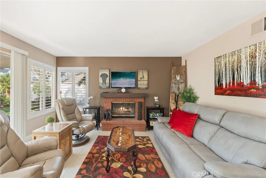 3480 Mountainside Circle, Corona, California 92882 home-pic-8