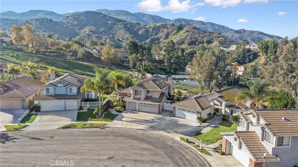 3480 Mountainside Circle, Corona, California 92882 home-pic-1