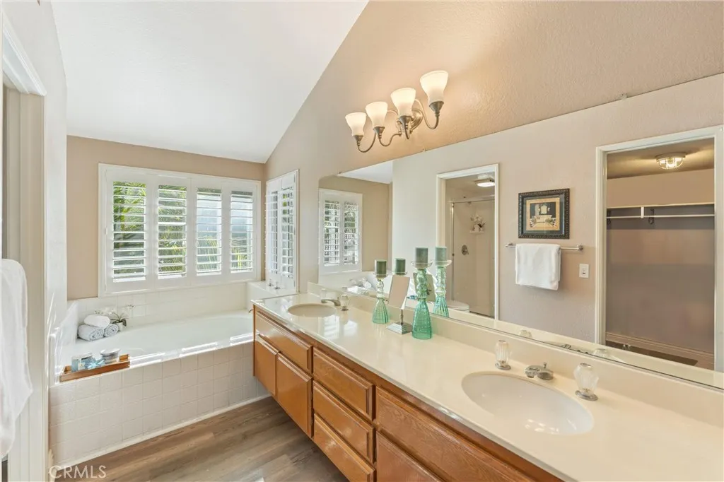 3480 Mountainside Circle, Corona, California 92882 home-pic-26