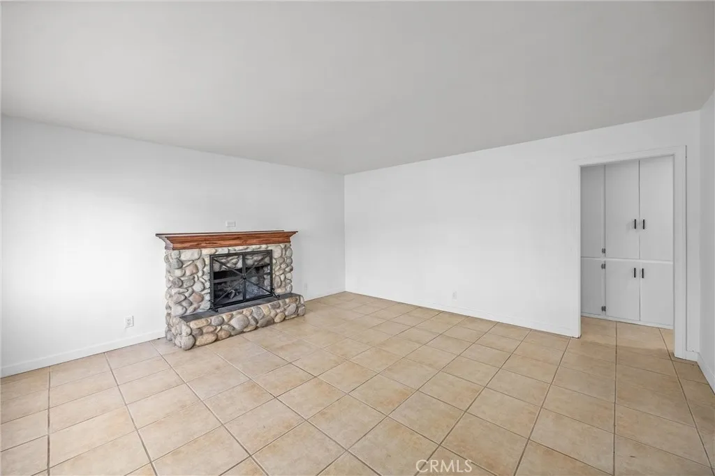 12704 California Street, Yucaipa, California 92399 home-pic-7