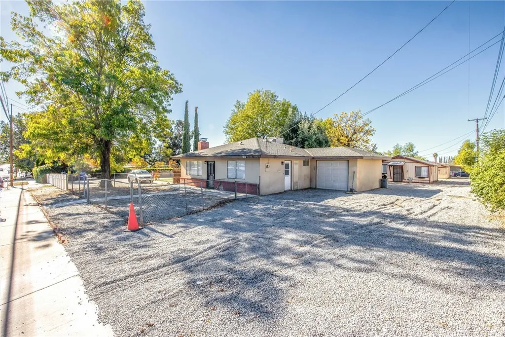 12704 California Street, Yucaipa, California 92399 home-pic-2