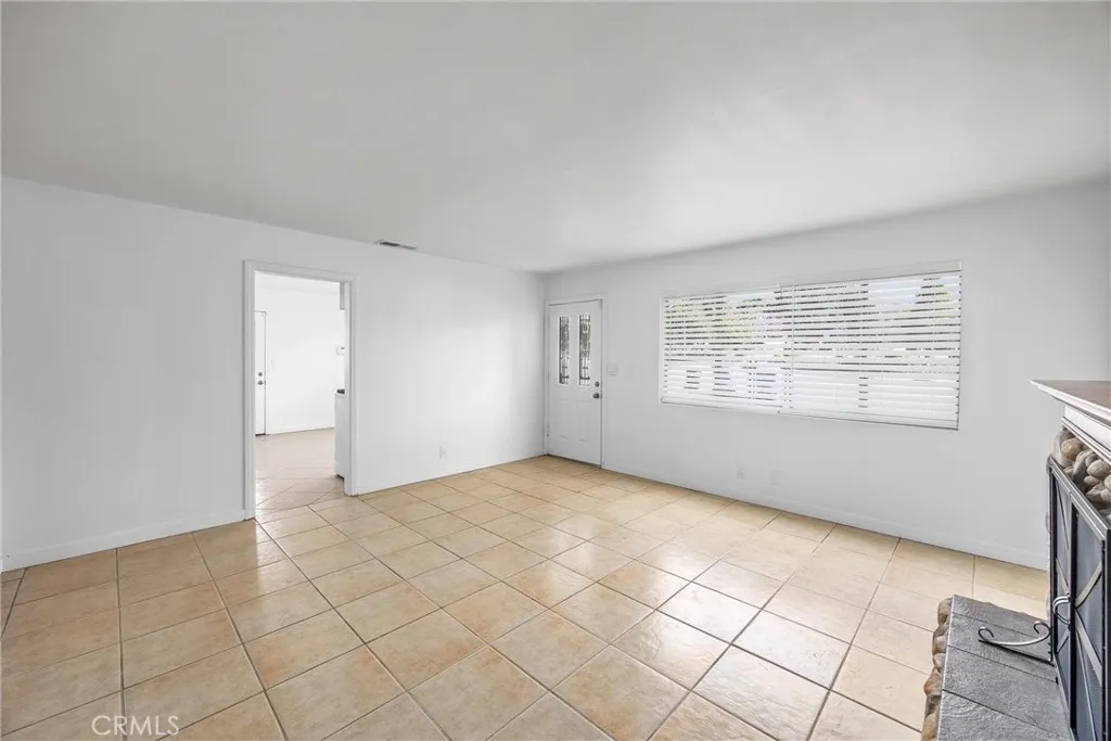 12704 California Street, Yucaipa, California 92399 home-pic-10