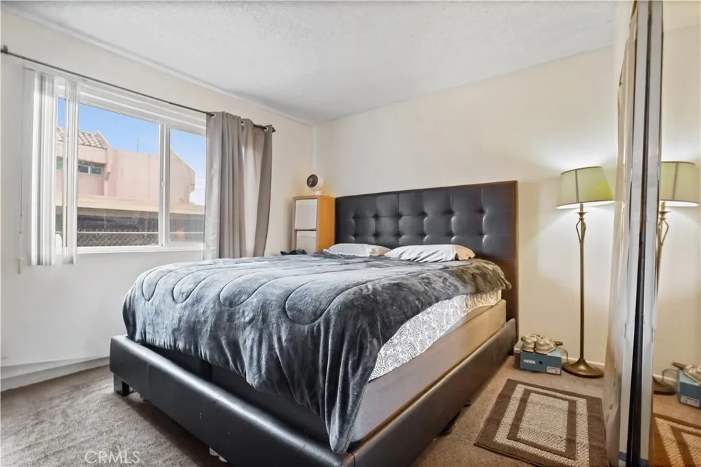 22855 Vanowen, West Hills, California 91307 home-pic-36