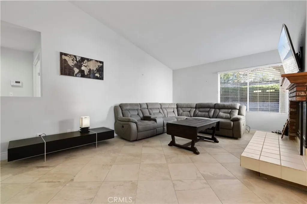 41253 Chestnut, Palmdale, California 93551 home-pic-15