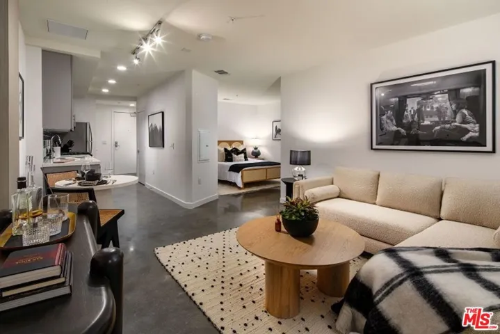 1120 W 6th Street 1555, Los Angeles, California 90017