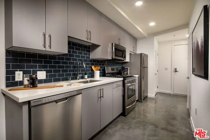 1120 W 6th Street 1210, Los Angeles, California 90017