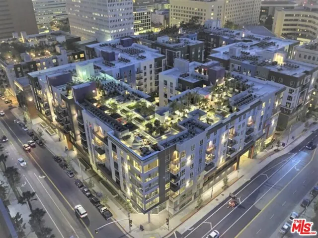 1120 W 6th Street 2201, Los Angeles, California 90017