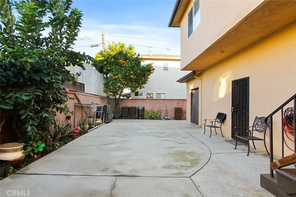 11992 Oxford, Hawthorne, California 90250 home-pic-32