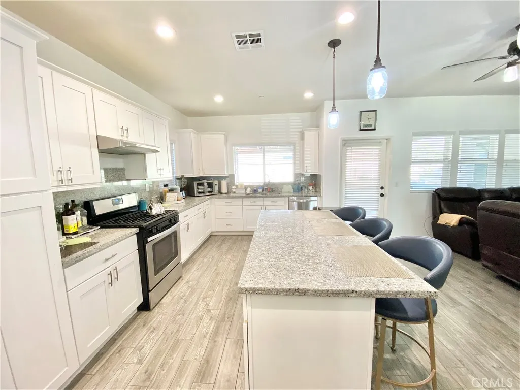 1667 Constant Trail, San Jacinto, California 92582 home-pic-10