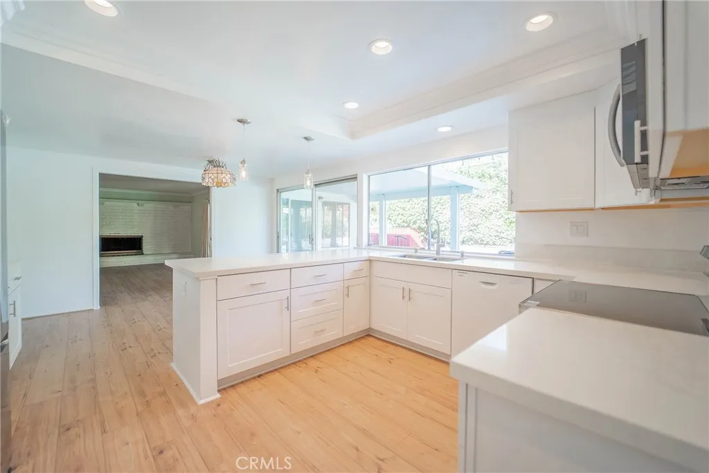 25401 Helena Circle, Mission Viejo, California 92691 home-pic-6