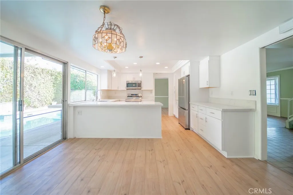 25401 Helena Circle, Mission Viejo, California 92691 home-pic-7