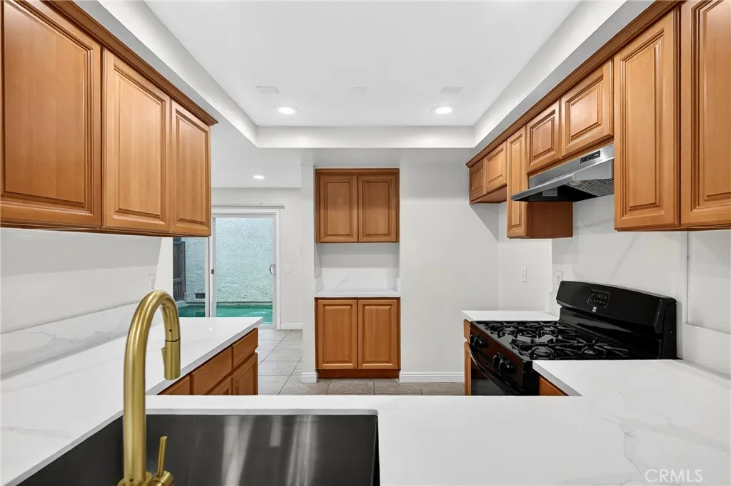 11360 166th, Cerritos, California 90703 home-pic-9