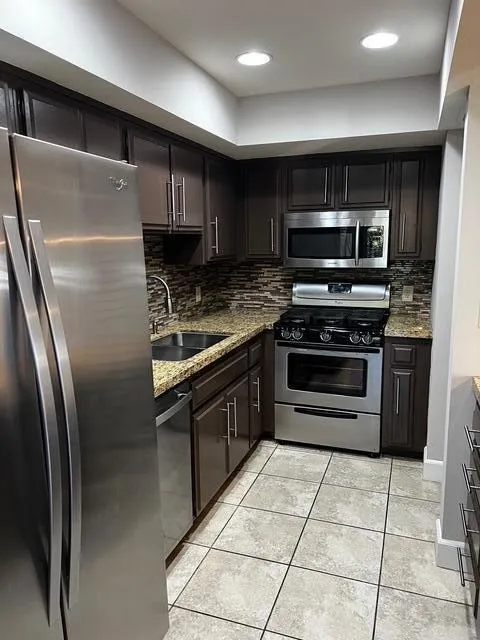 1150 E Palm Canyon Drive 21, Palm Springs, California 92264 home-pic-11