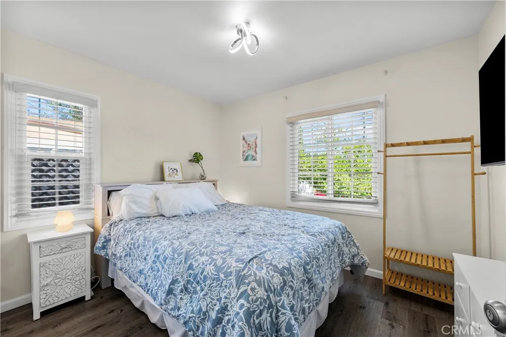 18019 Tiara, Encino, California 91316 home-pic-16