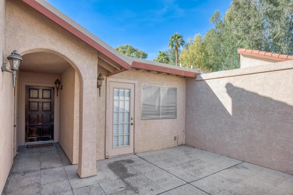 49211 Douglas Street, Indio, California 92201 home-pic-9