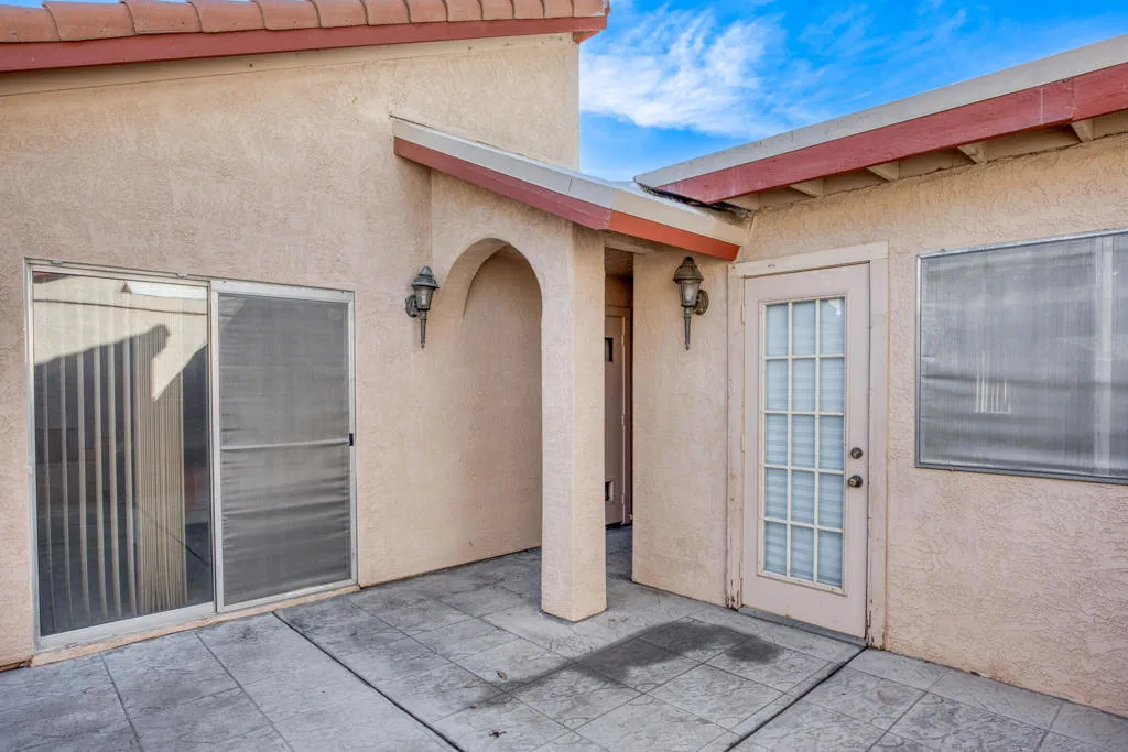 49211 Douglas Street, Indio, California 92201 home-pic-22