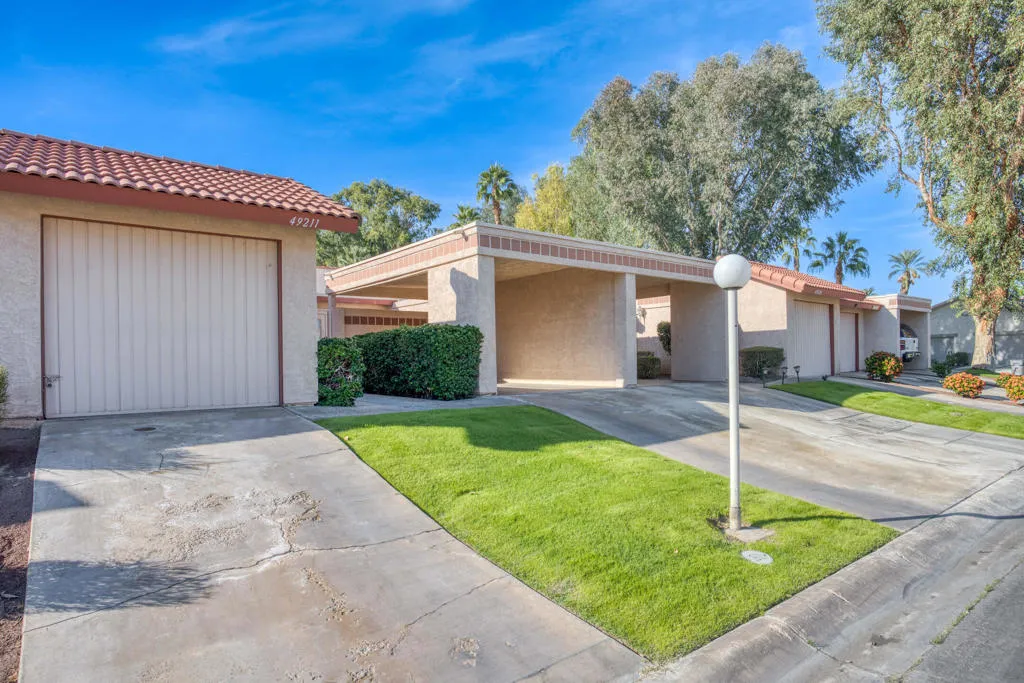 49211 Douglas Street, Indio, California 92201 home-pic-16