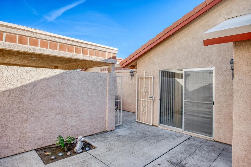 49211 Douglas Street, Indio, California 92201 home-pic-20