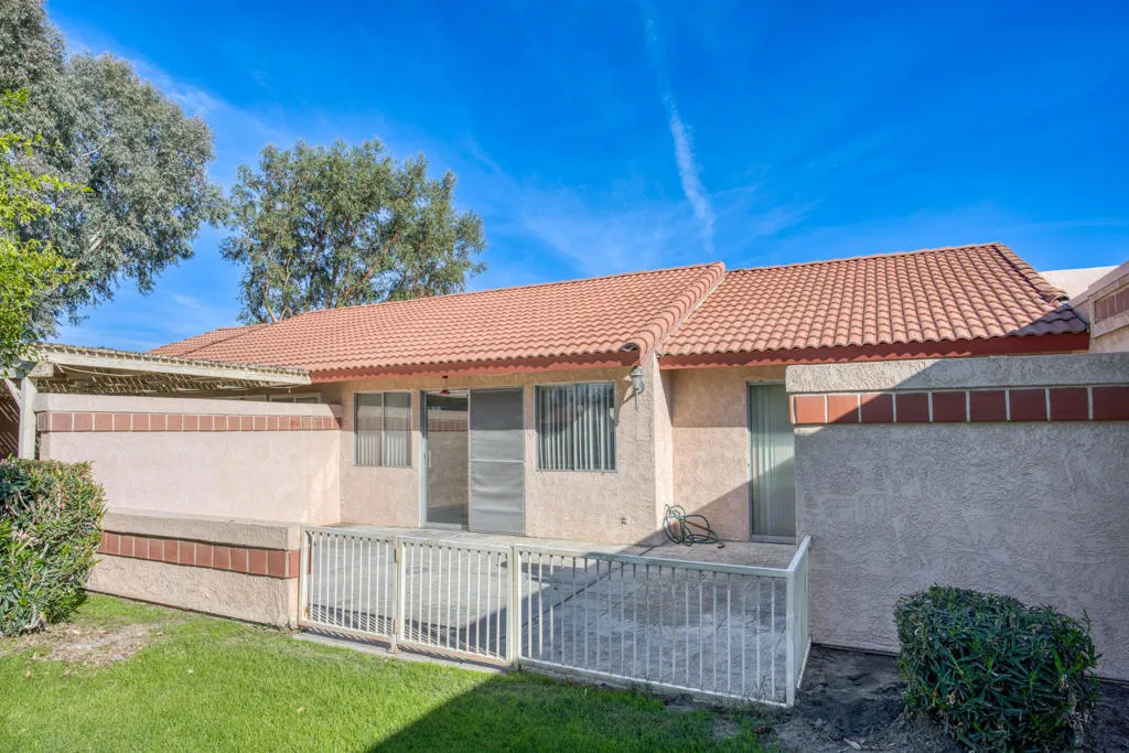 49211 Douglas Street, Indio, California 92201 home-pic-33