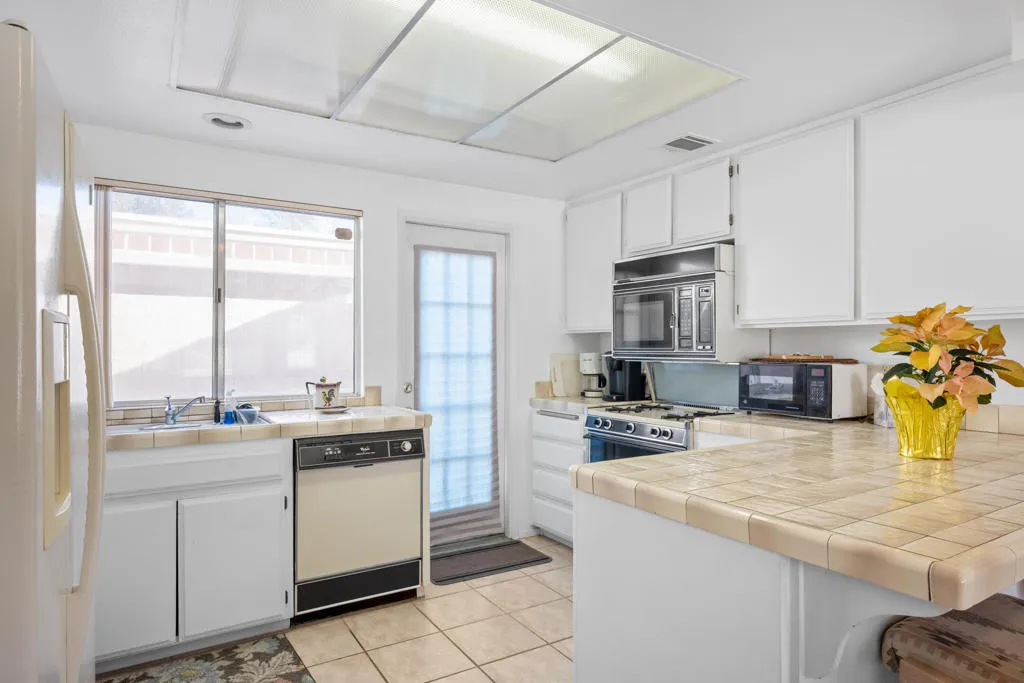 49211 Douglas Street, Indio, California 92201 home-pic-24