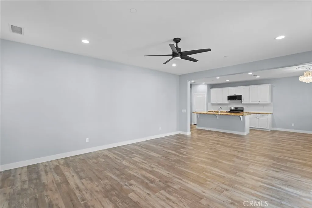 11478 Elderberry Lane, Corona, California 92883 home-pic-7