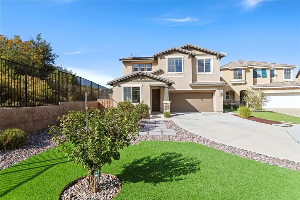 11478 Elderberry Lane, Corona, California 92883 home-pic-1