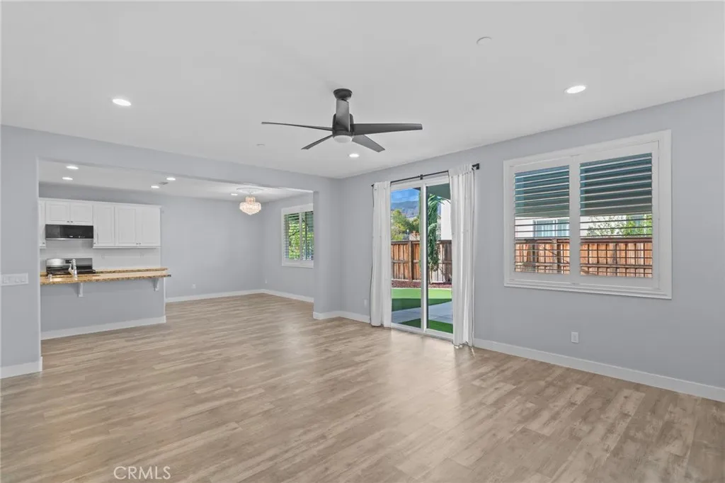 11478 Elderberry Lane, Corona, California 92883 home-pic-8