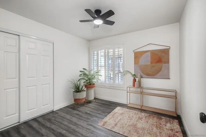 Virtually staged. Some elements have been digitally added.https://cdnparap00.paragonrels.com/ParagonImages/Property/p0/SDMLS/250044712/32/120/90/d2d9f4e388117cf7c9272d1ef667f66c/3/cb9babf97f983efc4cb00988c2ae3b7b/250044712-da2d3a11-06c5-48c4-9340-b2f84372