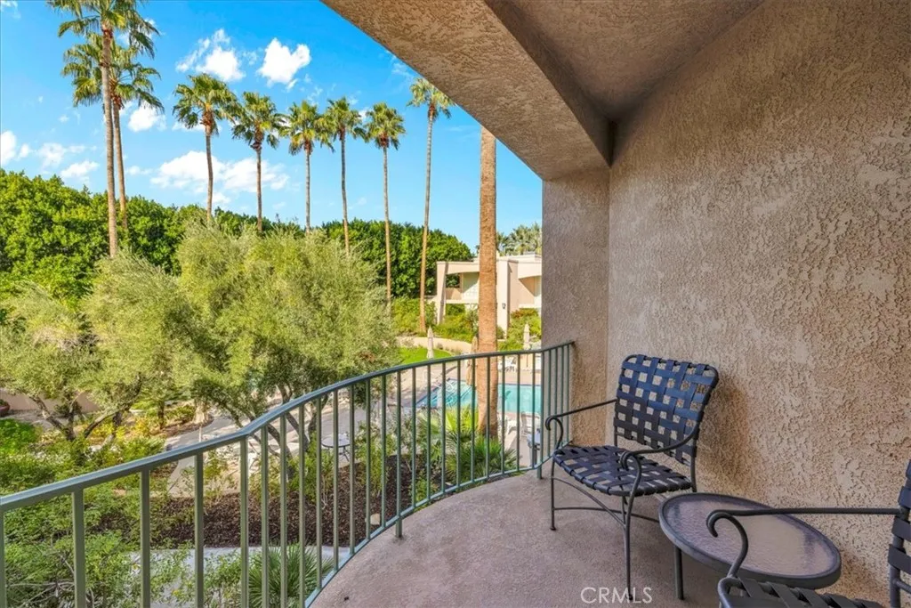 1555 N Chapparal, Palm Springs, California 92262 home-pic-25