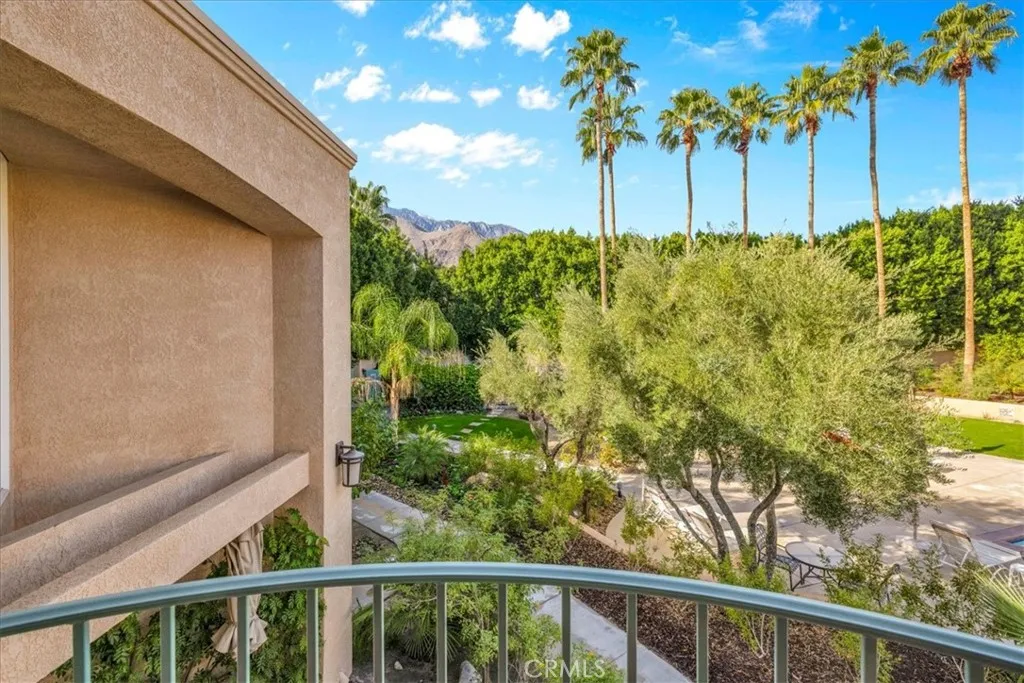 1555 N Chapparal, Palm Springs, California 92262 home-pic-27