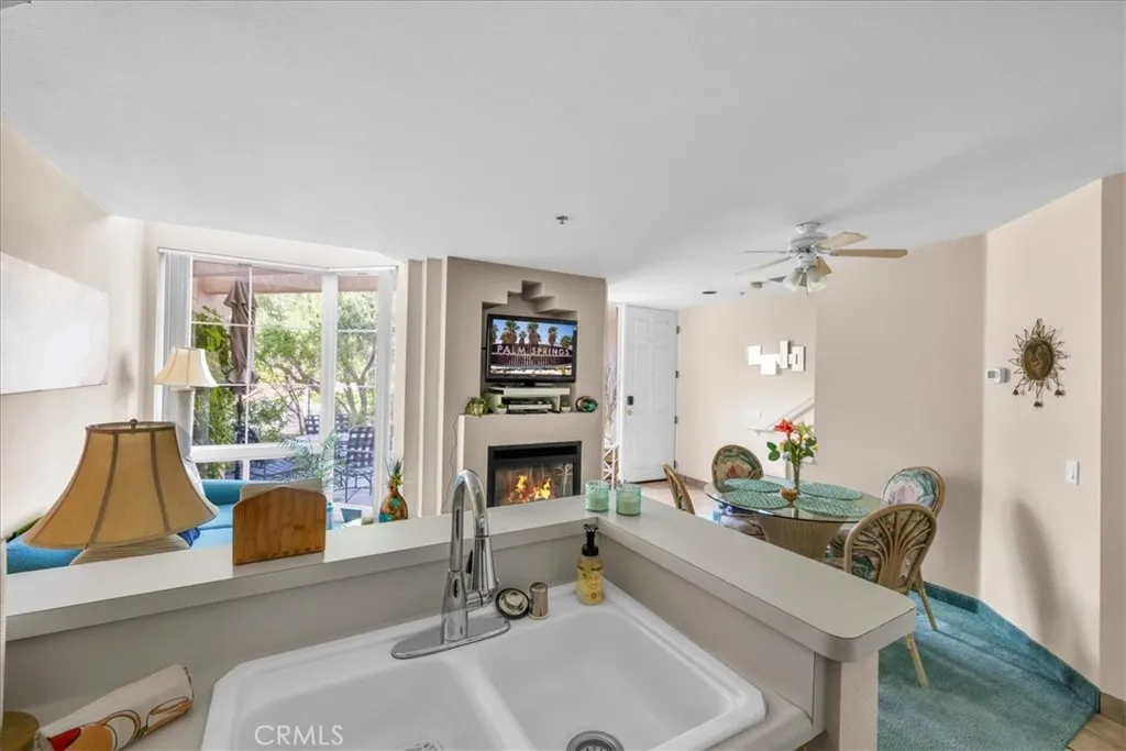 1555 N Chapparal, Palm Springs, California 92262 home-pic-14