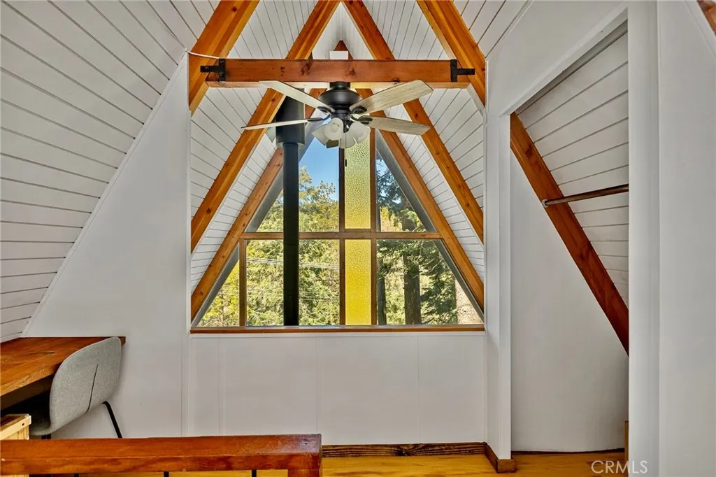 31661 Wagon Wheel, Running Springs, California 92382 home-pic-16
