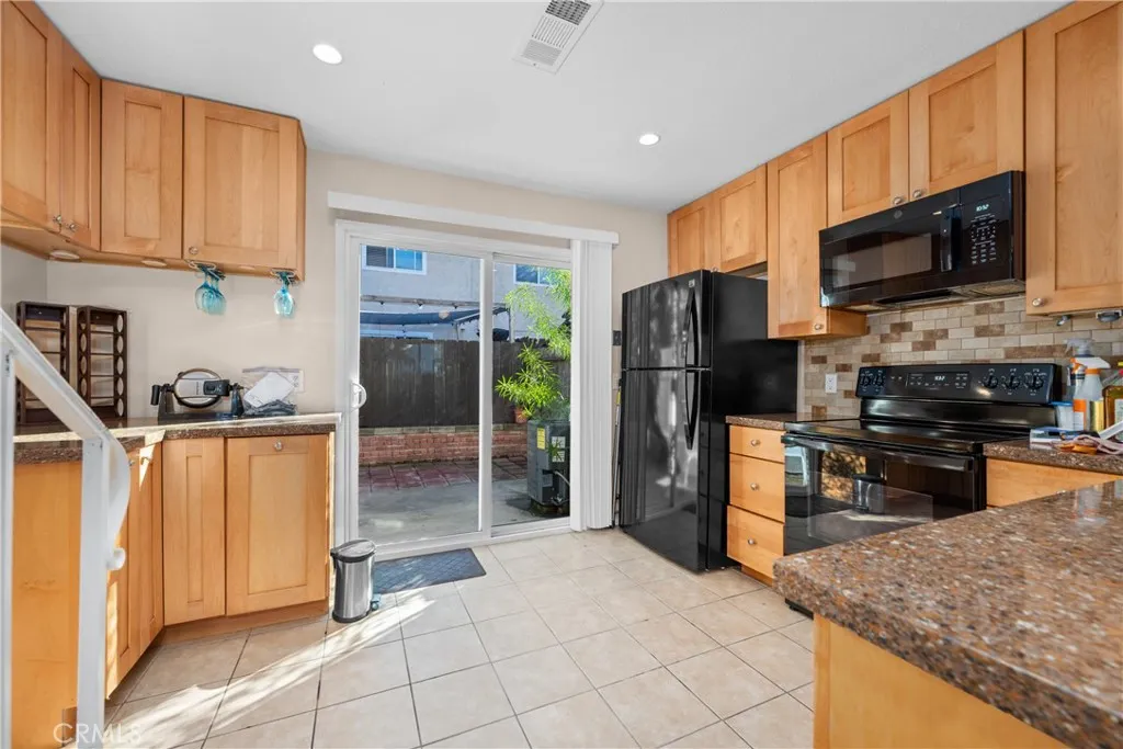 10185 Peaceful Court, Santee, California 92071 home-pic-6
