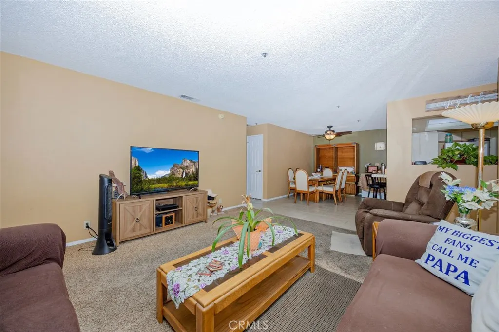 43195 Andrade Avenue L, Hemet, California 92544 home-pic-5