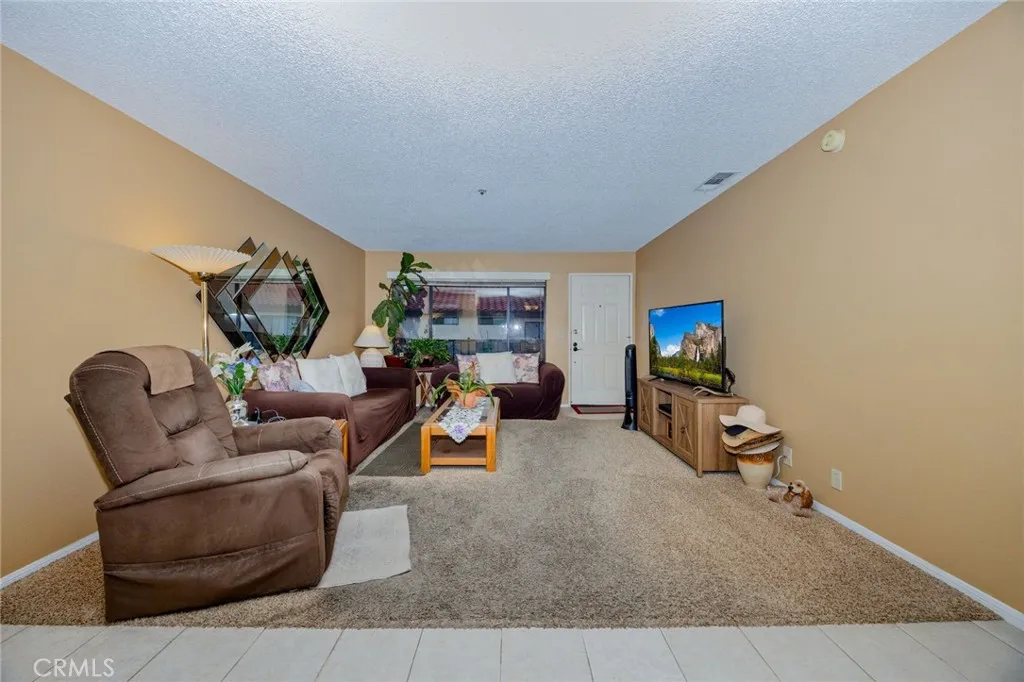 43195 Andrade Avenue L, Hemet, California 92544 home-pic-6