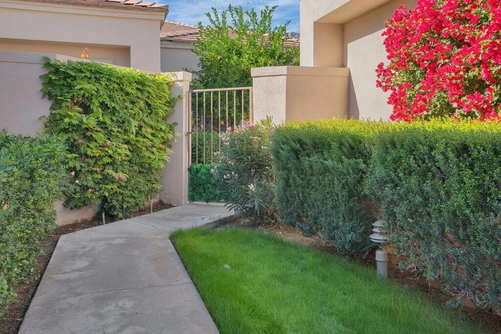 54853 Oakhill, La Quinta, California 92253 home-pic-3
